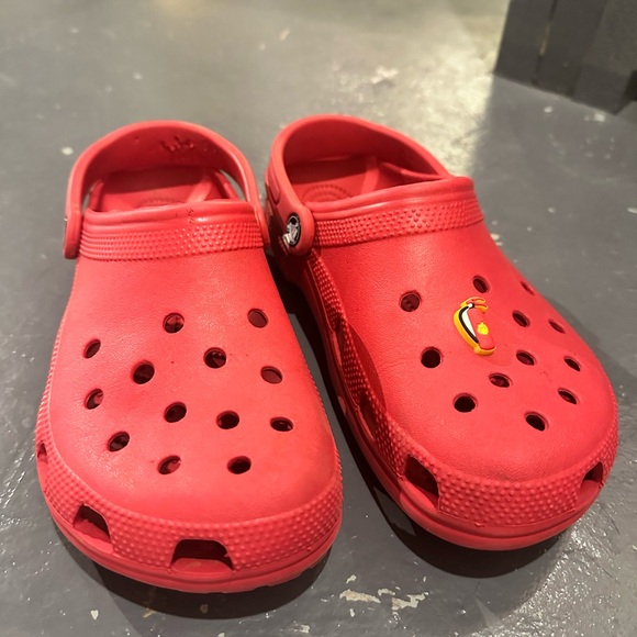 Red crocs - M7 W9 - Picture 4 of 6